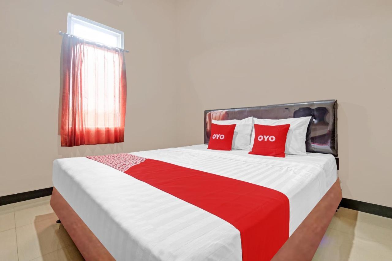 Oyo 90796 Hotel Mulya Indah Tambakmulya Zewnętrze zdjęcie